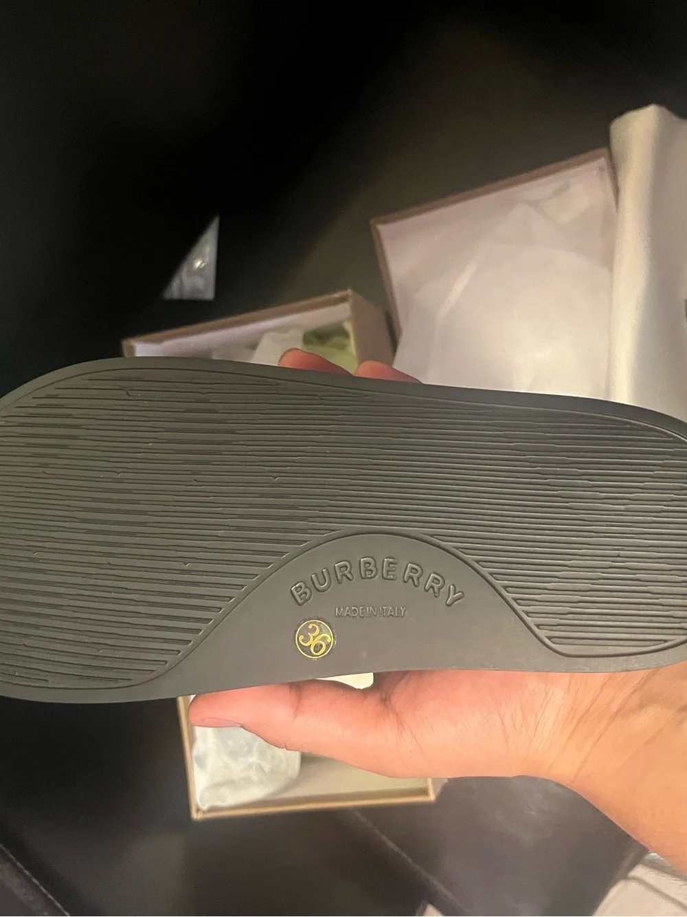 Woman burburry sandals size 6 only good deals Lmkk
